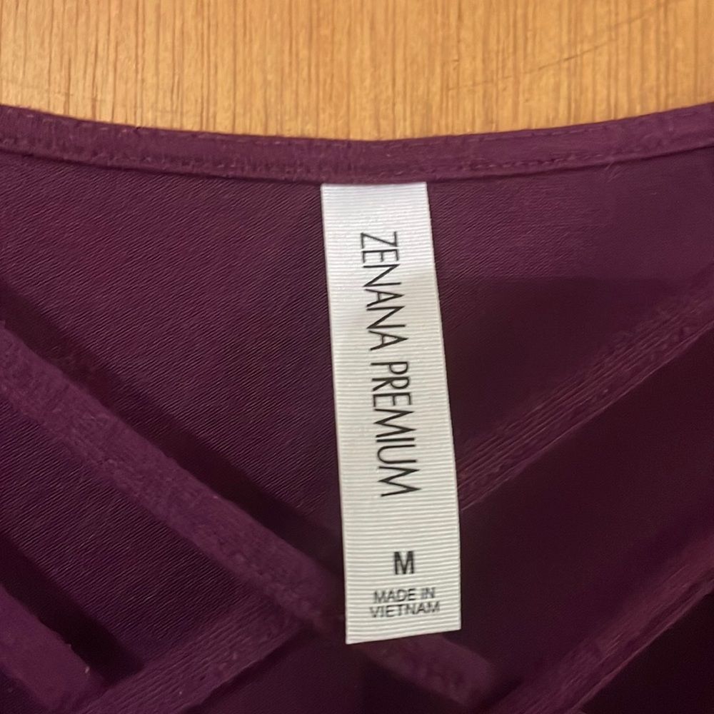 •ZENANA PREMIUM• BURGUNDY STRAPPY FRONT 3/4 SLEEVES DRESS IN SIZE MEDIUM - Picture 4 of 6